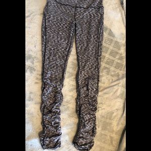 Lululemon yoga pants
